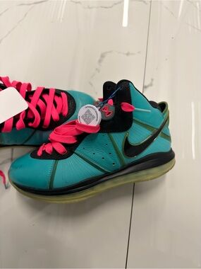 Lebron 8 Nike 2010 South Beach Sneakers